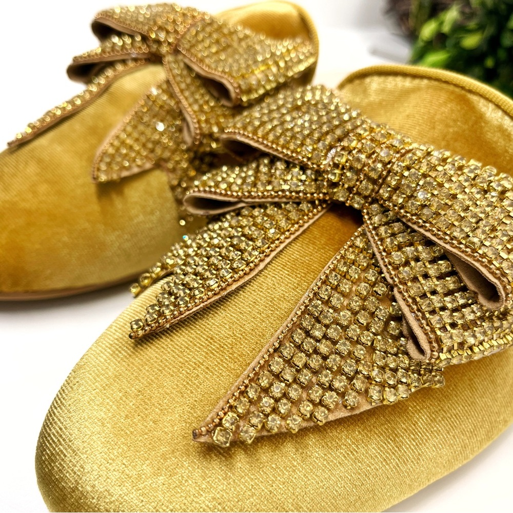 NWOT Diana Liu Gold Velvet Slides with Bow